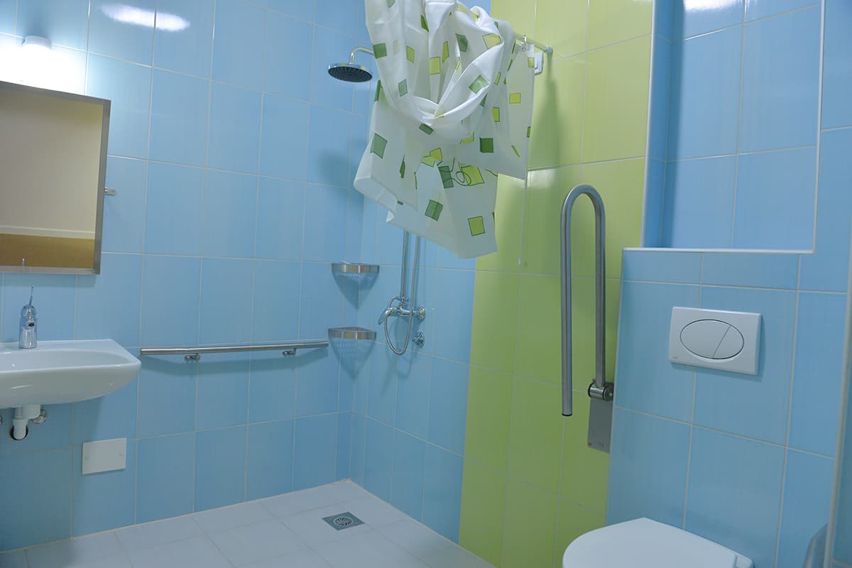 Pristupačna kupaonica u apartmanu